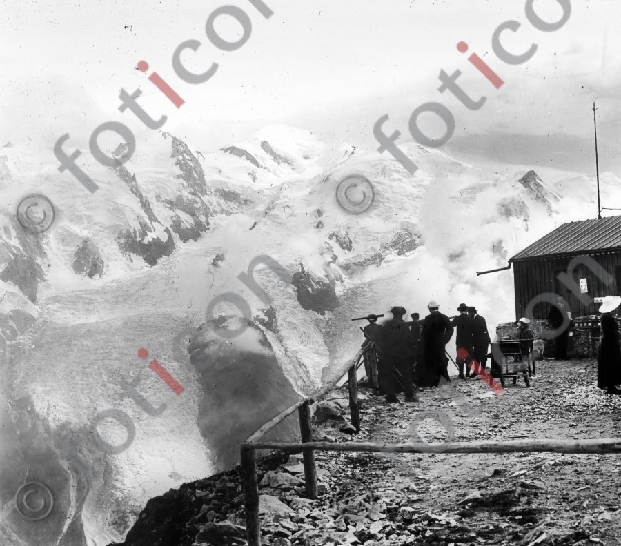Gipfelblick auf den Mont Blanc ; Summit View of the Mont Blanc - Foto simon-73-020-sw.jpg | foticon.de - Bilddatenbank für Motive aus Geschichte und Kultur